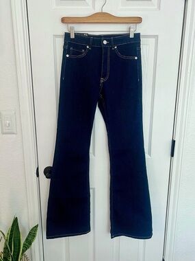 High Waist Flare Jeans Size 6 Dark Wash Denim Y2K